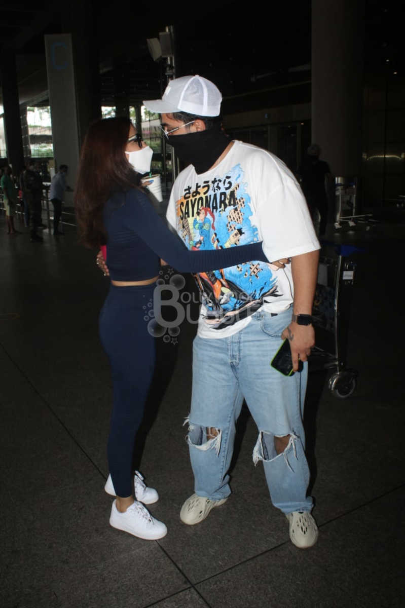 jasmin bhasin, aly goni, jasmin and aly, jasmin bhasin and aly goni, jasly, jasmin aly airport, jasmin bhasin pics, aly goni pics, jasmin and aly pics