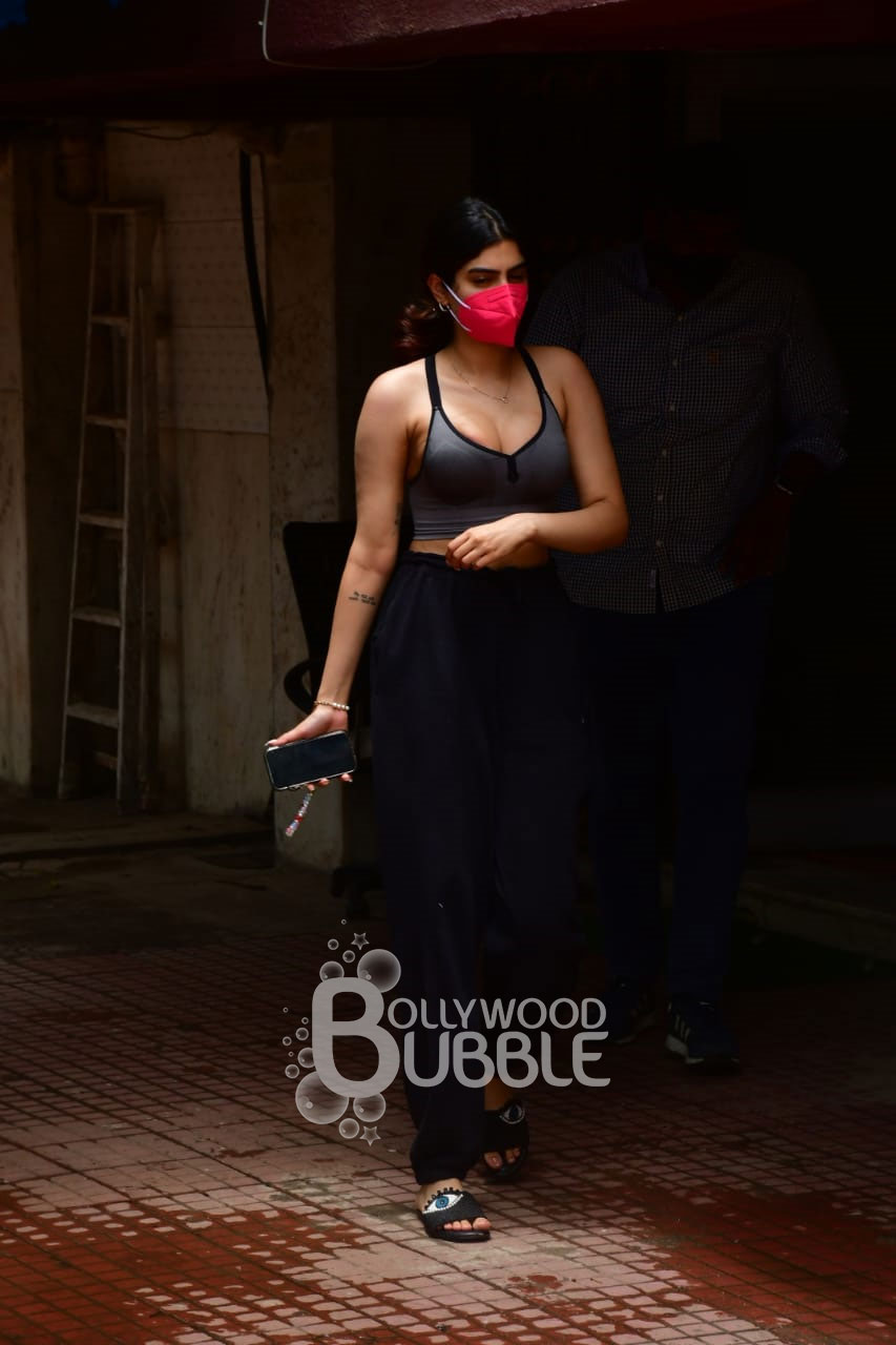 Khushi Kapoor gym pics