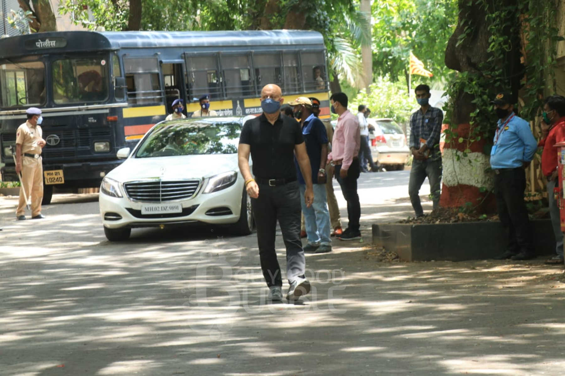 dilip kumar, dilip kumar death, dilip kumar last rites, dilip kumar burial, vidya balan, shabana azmi, anupam kher, johny lever, dharmendra, siddharth roy kapur, dilip kumar, dilip, dilip kumar news, दिलीप, दिलीप कुमार, dilip kumar age, dilip kumar death, saira banu, actor dilip kumar, dilip kumar saira banu, dilip kumar death, dilip kumar passes away, dilip kumar best films, dilip kumar passed away,