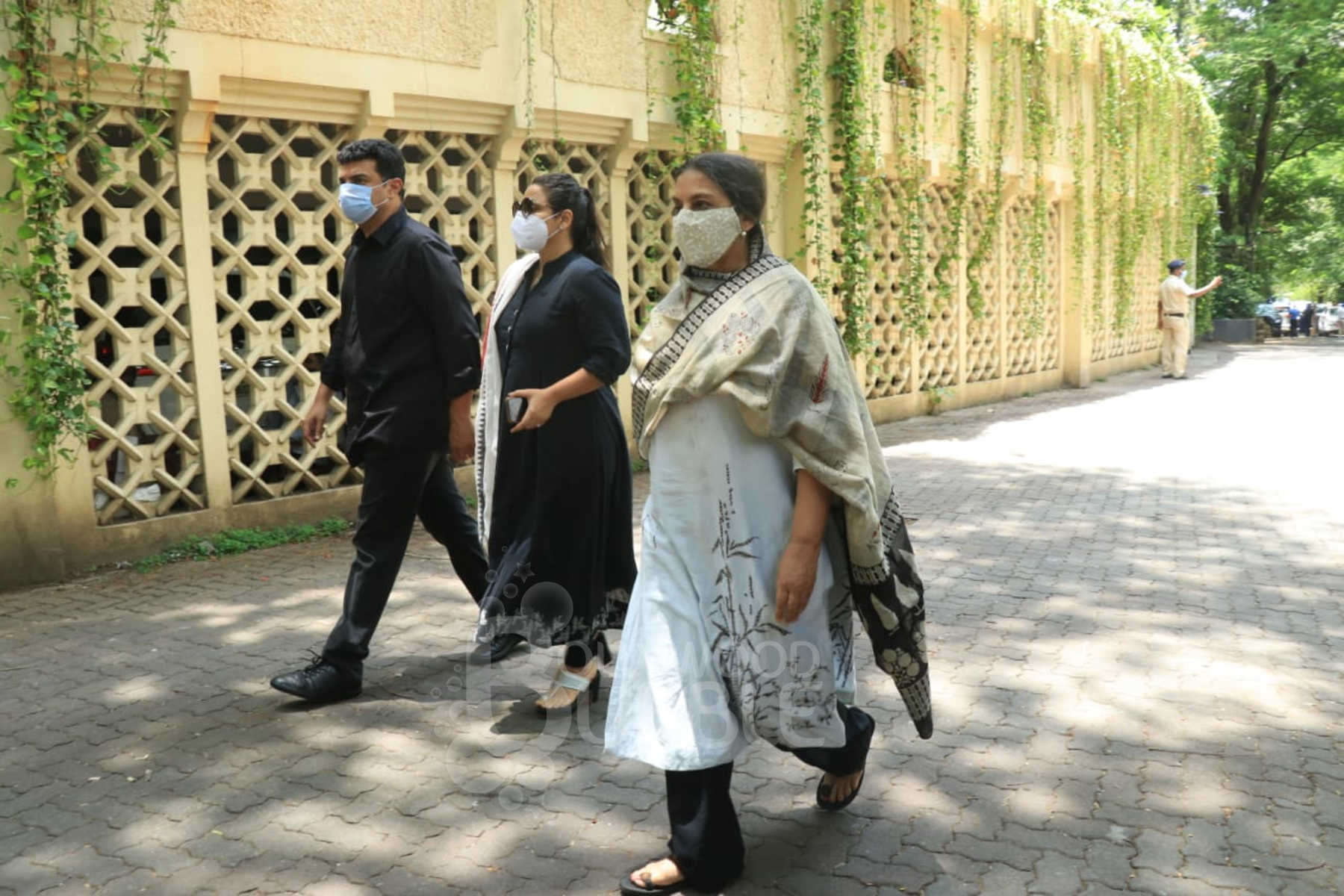 dilip kumar, dilip kumar death, dilip kumar last rites, dilip kumar burial, vidya balan, shabana azmi, anupam kher, johny lever, dharmendra, siddharth roy kapur, dilip kumar, dilip, dilip kumar news, दिलीप, दिलीप कुमार, dilip kumar age, dilip kumar death, saira banu, actor dilip kumar, dilip kumar saira banu, dilip kumar death, dilip kumar passes away, dilip kumar best films, dilip kumar passed away,