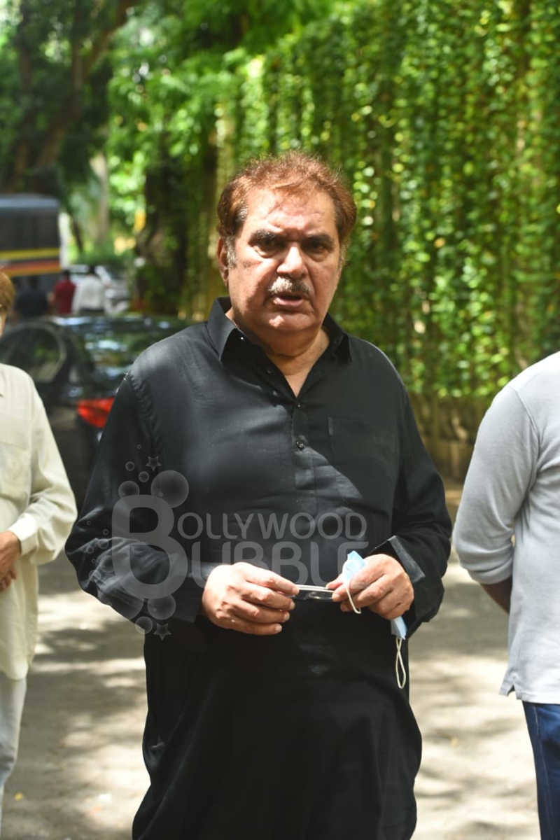 dilip kumar, dilip kumar death, dilip kumar last rites, dilip kumar burial, vidya balan, shabana azmi, anupam kher, johny lever, dharmendra, siddharth roy kapur, dilip kumar, dilip, dilip kumar news, दिलीप, दिलीप कुमार, dilip kumar age, dilip kumar death, saira banu, actor dilip kumar, dilip kumar saira banu, dilip kumar death, dilip kumar passes away, dilip kumar best films, dilip kumar passed away,