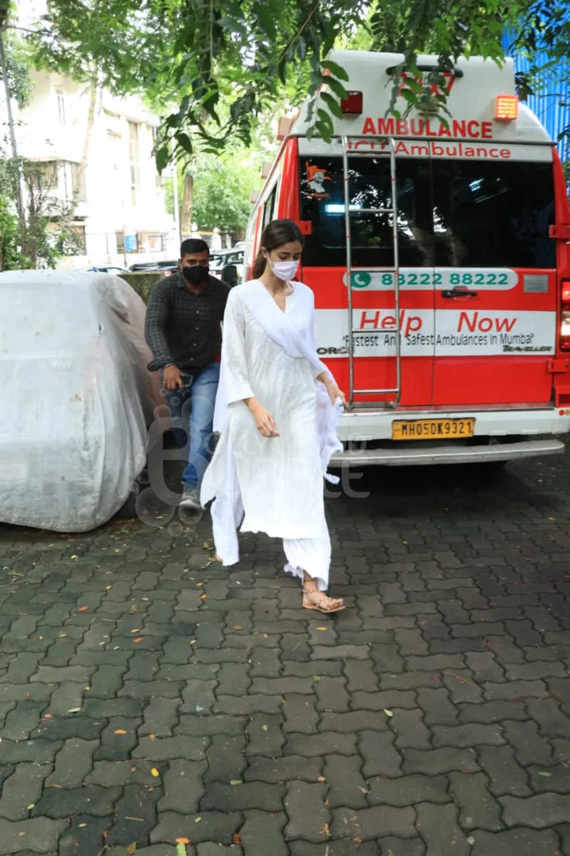 chunky panday, bhavana pandey, ananya panday, ananya panday grandmother, samir soni, neelam kothari, deanne panday, snehlata panday