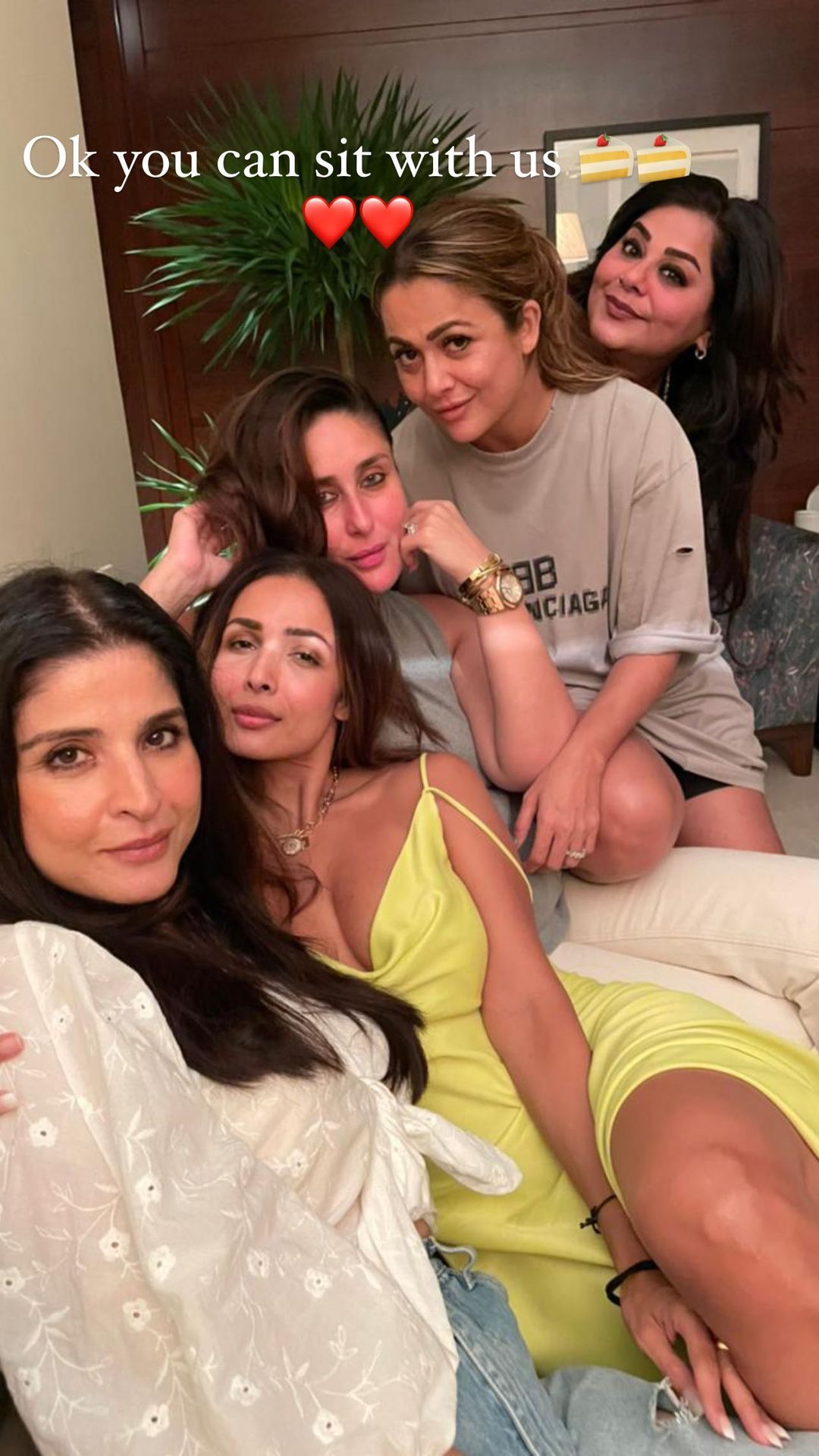 kareena kapoor, malaika arora, maheep kapoor, amrita rao, kareena kapoor khan bffs, 