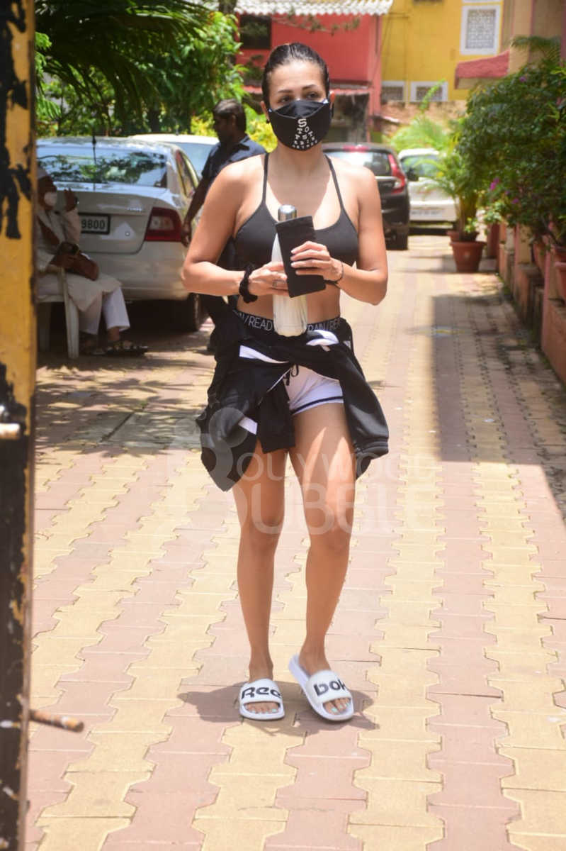 malaika arora, arjun kapoor, ben affleck, jennifer lopez, malaika arora age, malaika arora boyfriend, malaika arora yoga, malaika arora fitness, malaika arora hot pics, malaika arora yoga pose