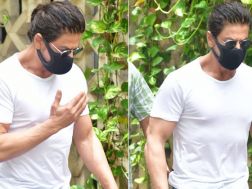 dilip kumar, shagufta ali, saira banu, dilip kumar news, dilip kumar age, motherson sumi share price, दिलीप कुमार, dilip kumar death, dilip kumar children, dilip, dileep kumar, saira banu age, manoj kumar, dilip kumar wife, shah rukh khan, shah rukh dilip kumar, srk at dilip kumar funeral