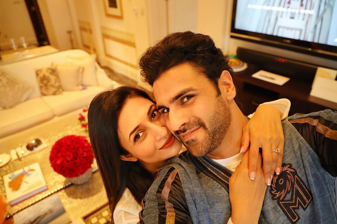 Divyanka Tripathi and Vivek Dahiya pics