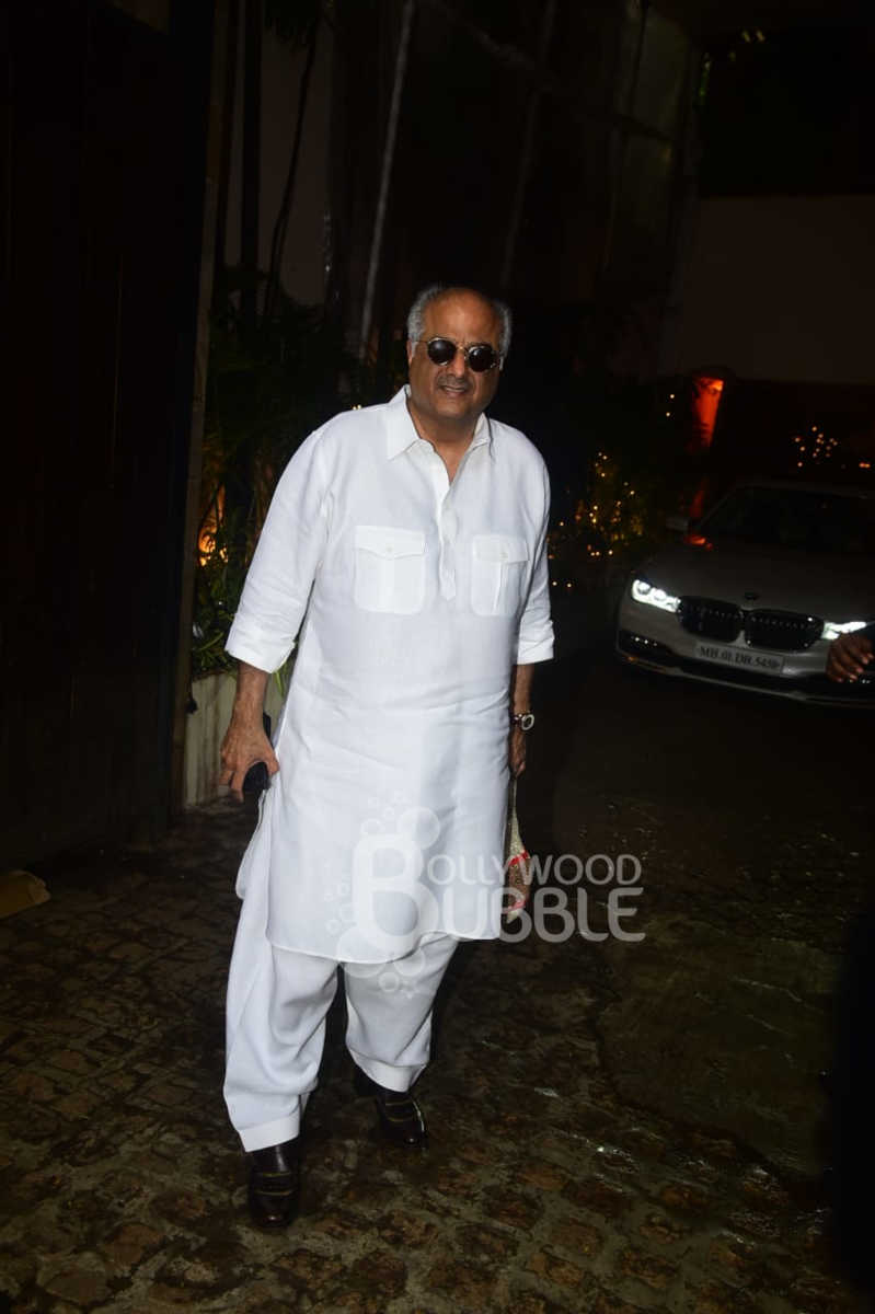 rhea kapoor, sonam kapoor, sonam sister rhea wedding, rhea kapoor boyfriend karan boolani, rhea kapoor wedding, rhea kapoor marriage, karan boolani, rhea kapoor wedding pics, anil Kapoor daughter, veere di wedding, anshula kapoor, boney kapoor, arjun kapoor sister, sonam rhea pic, rhea kapoor wedding photos, pics of rhea karan wedding,