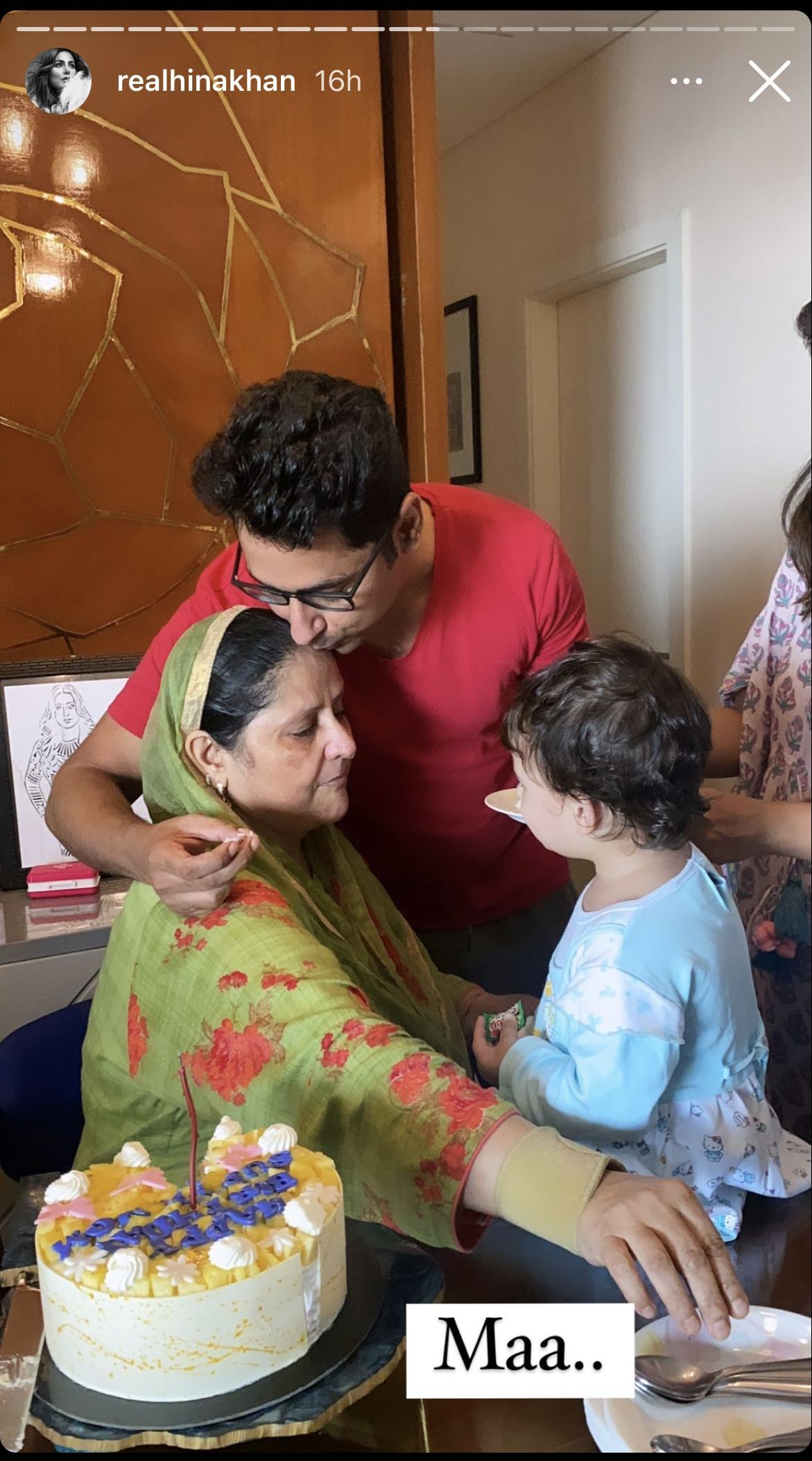 hina khan, hina khan mother birthday, hina khan instagram, hina khan father, hina khan mother birthday post,