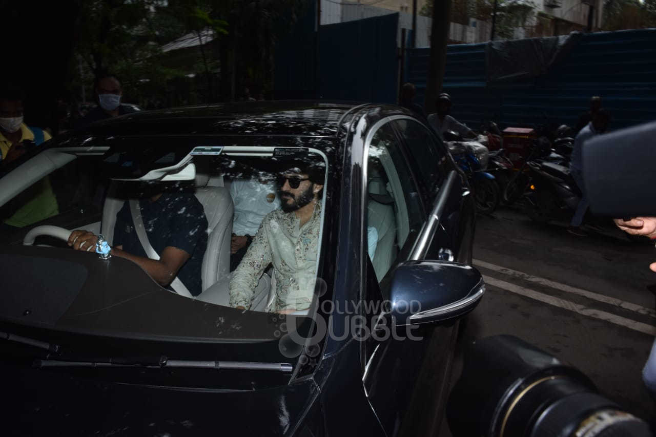 rhea kapoor, sonam kapoor, sonam sister rhea wedding, rhea kapoor boyfriend karan boolani, rhea kapoor wedding, rhea kapoor marriage, karan boolani, rhea kapoor wedding pics, anil Kapoor daughter, veere di wedding, anshula kapoor, boney kapoor, arjun kapoor sister, sonam rhea pic, rhea kapoor wedding photos, pics of rhea karan wedding,