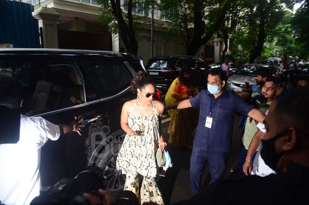 rhea kapoor, sonam kapoor, sonam sister rhea wedding, rhea kapoor boyfriend karan boolani, rhea kapoor wedding, rhea kapoor marriage, karan boolani, rhea kapoor wedding pics, anil Kapoor daughter, veere di wedding, anshula kapoor, boney kapoor, arjun kapoor sister, sonam rhea pic, rhea kapoor wedding photos, pics of rhea karan wedding,