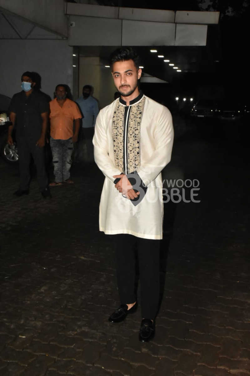aayush sharma, ayush sharma, arpita khan, salman khan, antim, aayush sharma movie, ayush sharma movie, antim movie, ayush sharma wife, arpita khan age, salman khan sister, sohail khan, ganesh visarjan, ganpati, ganesh chaturthi, tiger 3,