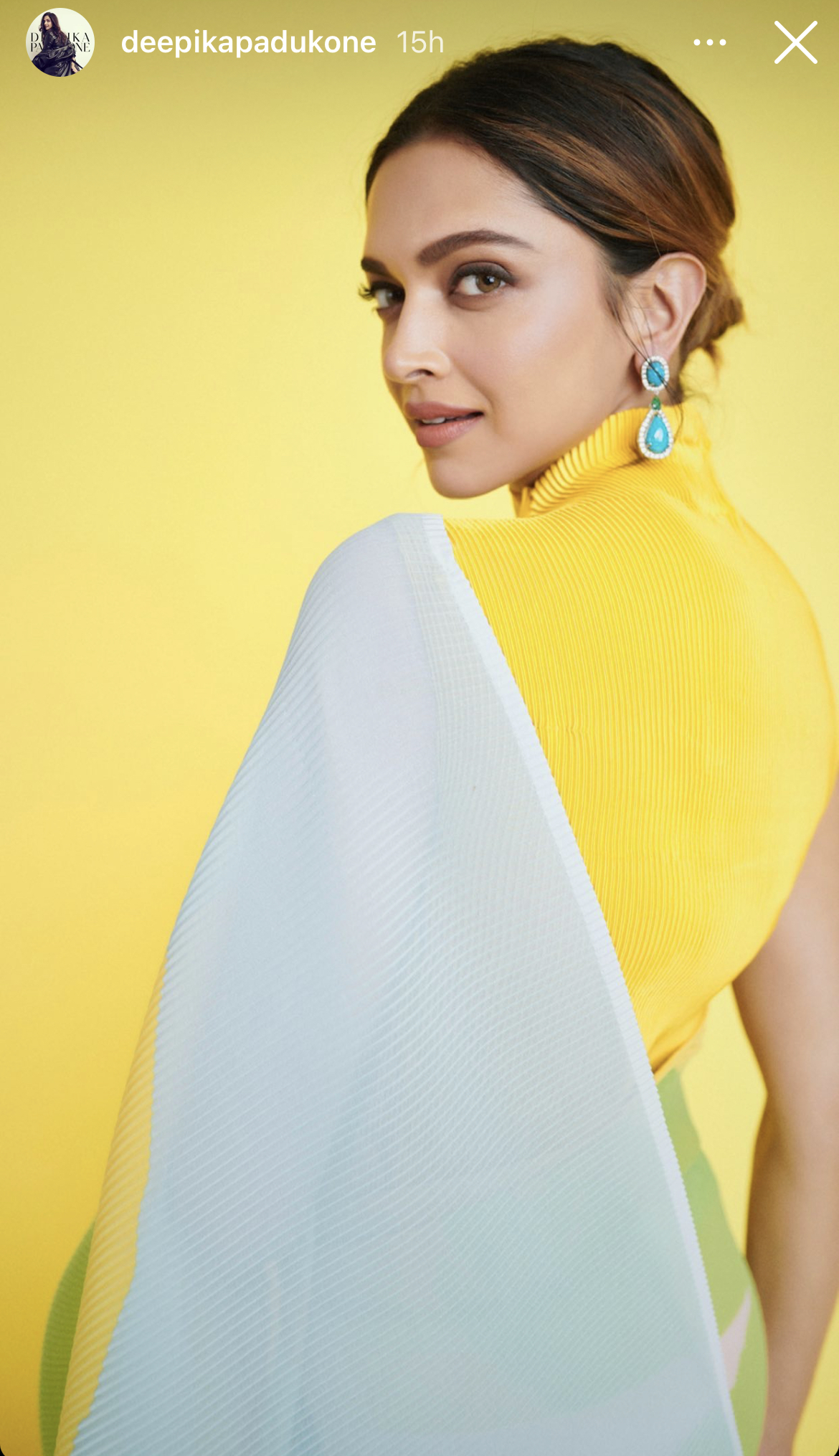 deepika padukone, deepika padukone kaun bange crorepati, deepika at kbc, deepika padukone saree, deepika padukone at kbc sets,