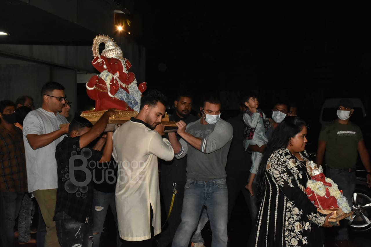 aayush sharma, ayush sharma, arpita khan, salman khan, antim, aayush sharma movie, ayush sharma movie, antim movie, ayush sharma wife, arpita khan age, salman khan sister, sohail khan, ganesh visarjan, ganpati, ganesh chaturthi, tiger 3,