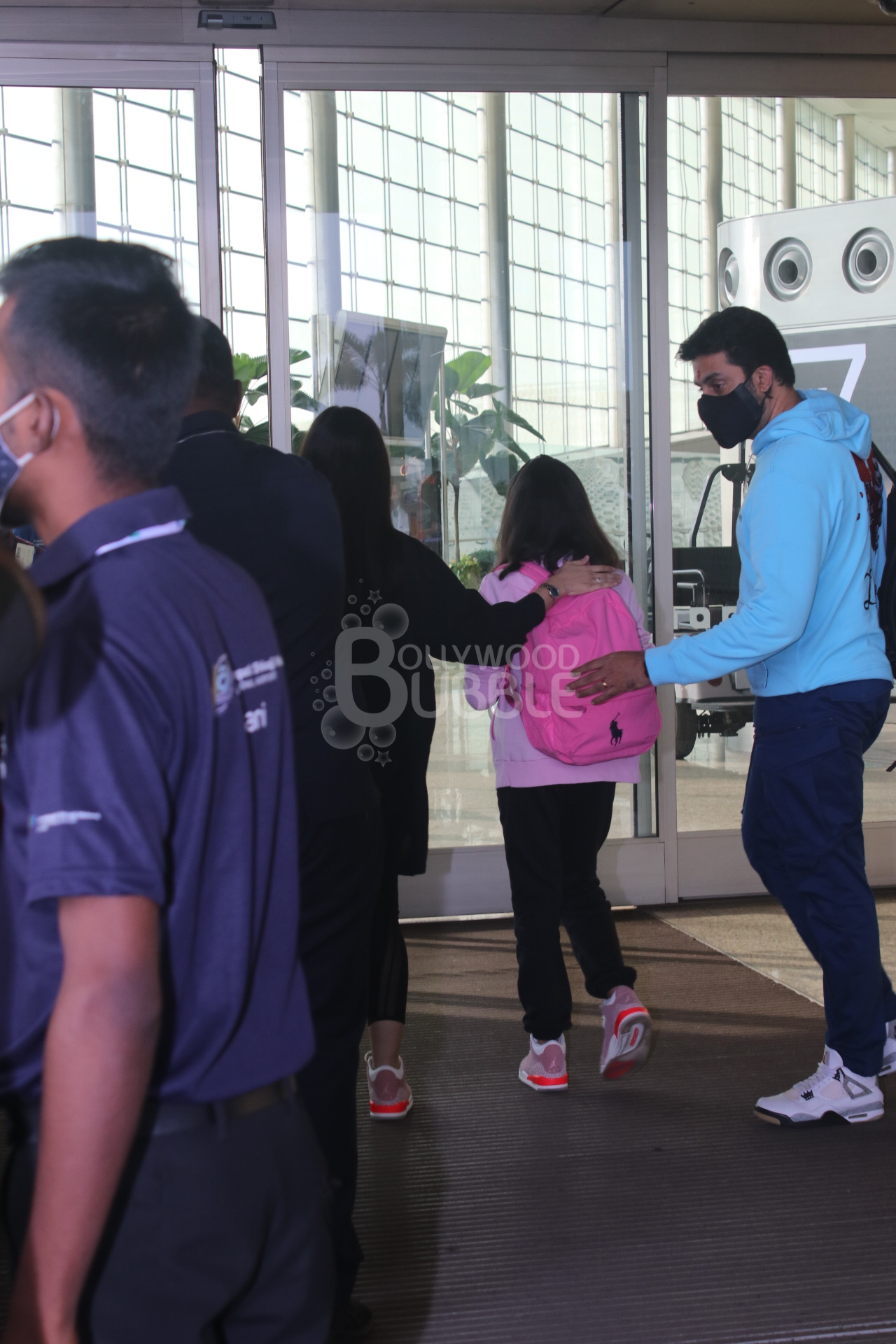 aishwarya, aishwarya rai, aishwarya rai bachchan, aishwarya rai photo, abhishek bachchan, aaradhya bachchan,