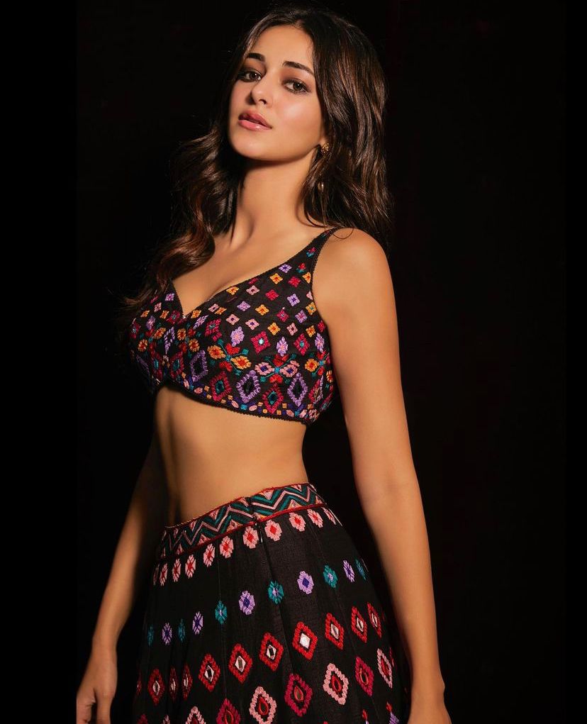 ananya panday, ananya pandey hot, ananya panday diwali looks, ananya panday diwali, ananya panday ethnic looks, diwali 2021,