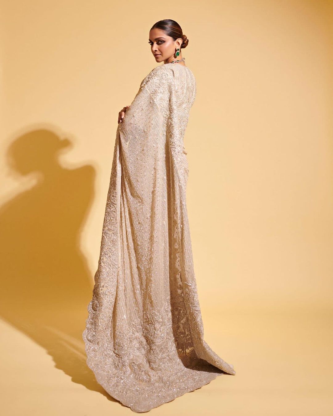 world saree day 2021, indian saree day, deepika padukone,