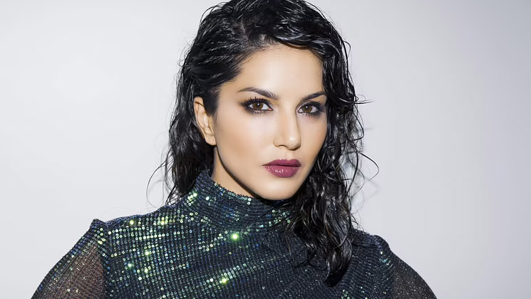 sunny leaone clean feet, sunny leone ocd, sunny leone, 