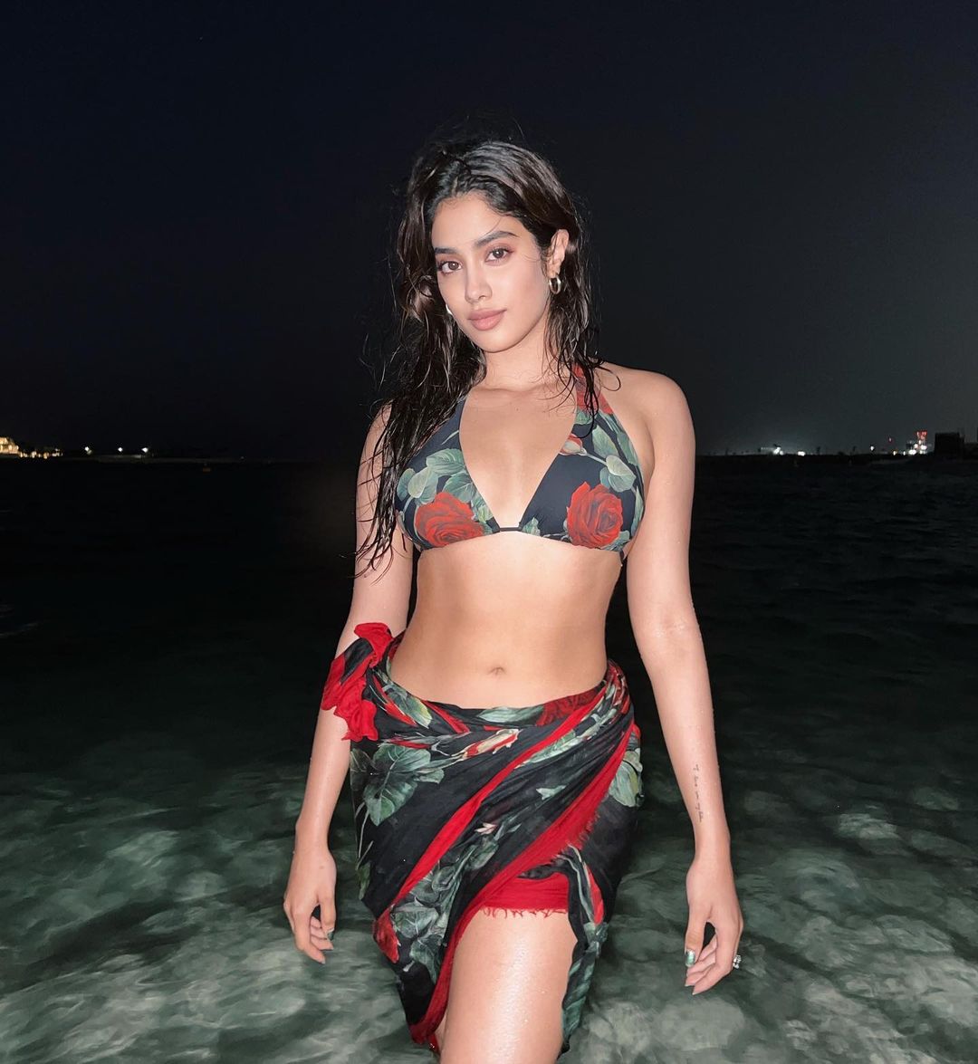 Janhvi Kapoor poses in a printed bikini