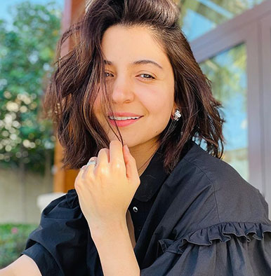 Anushka Sharma shares a glimpse of Sunday brunch as she relishes THIS South Indian dish