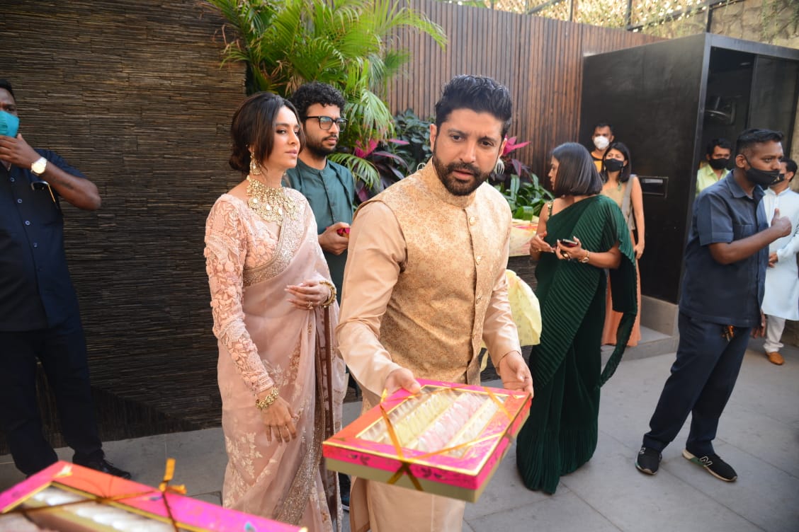 farhan akhtar, shibani dandekar, farhan akhtar age,