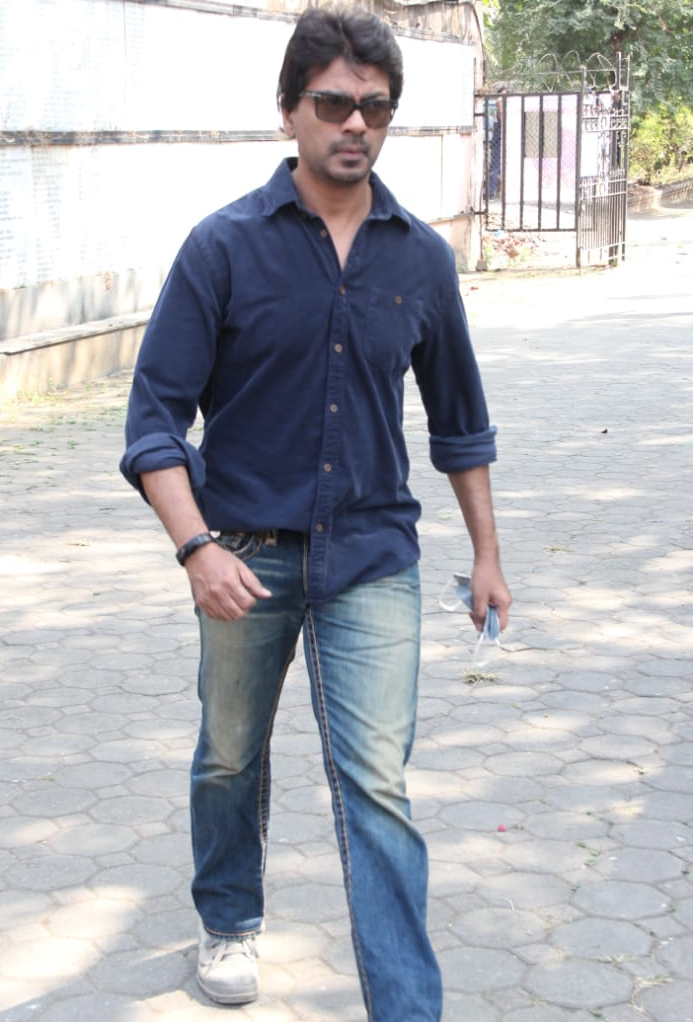 baapi lahiri, bappi lahiri death, nikhil dwivedi,