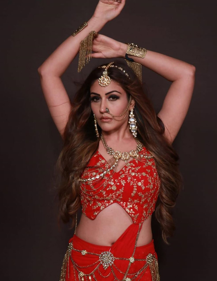 Surbhi Chandna, naagin actresses pay, naagin 6,