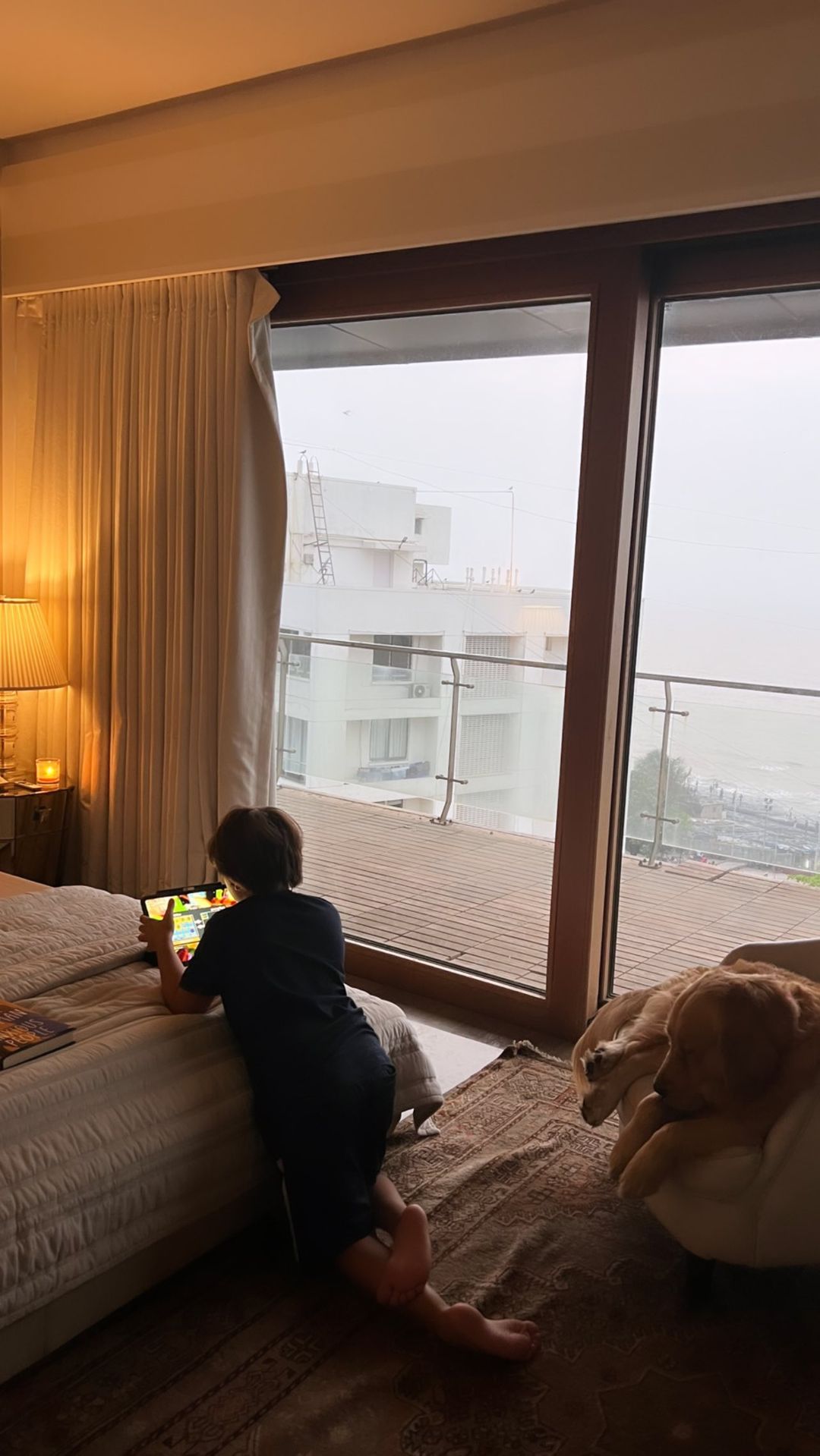 Suhana Khan, Shah Rukh Khan home, AbRam Khan