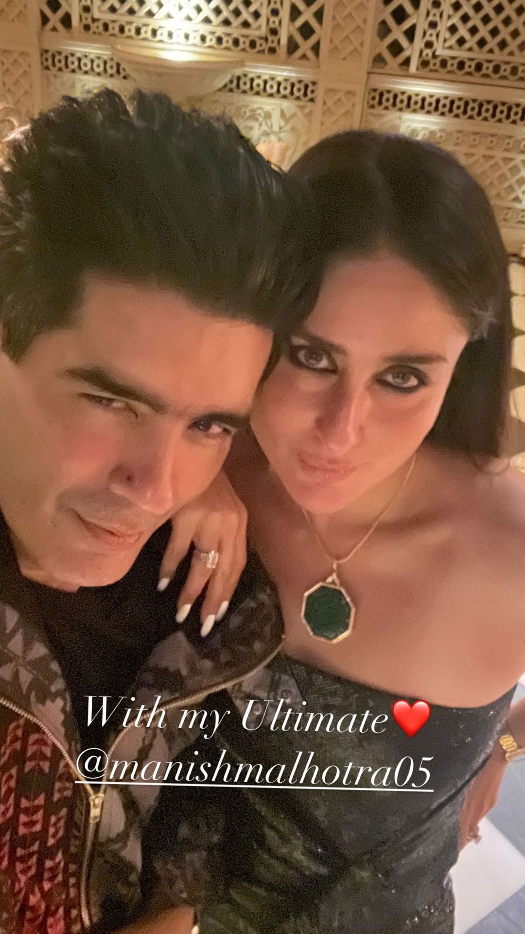 kareena kapoor, karisma kapoor, manish malhotra