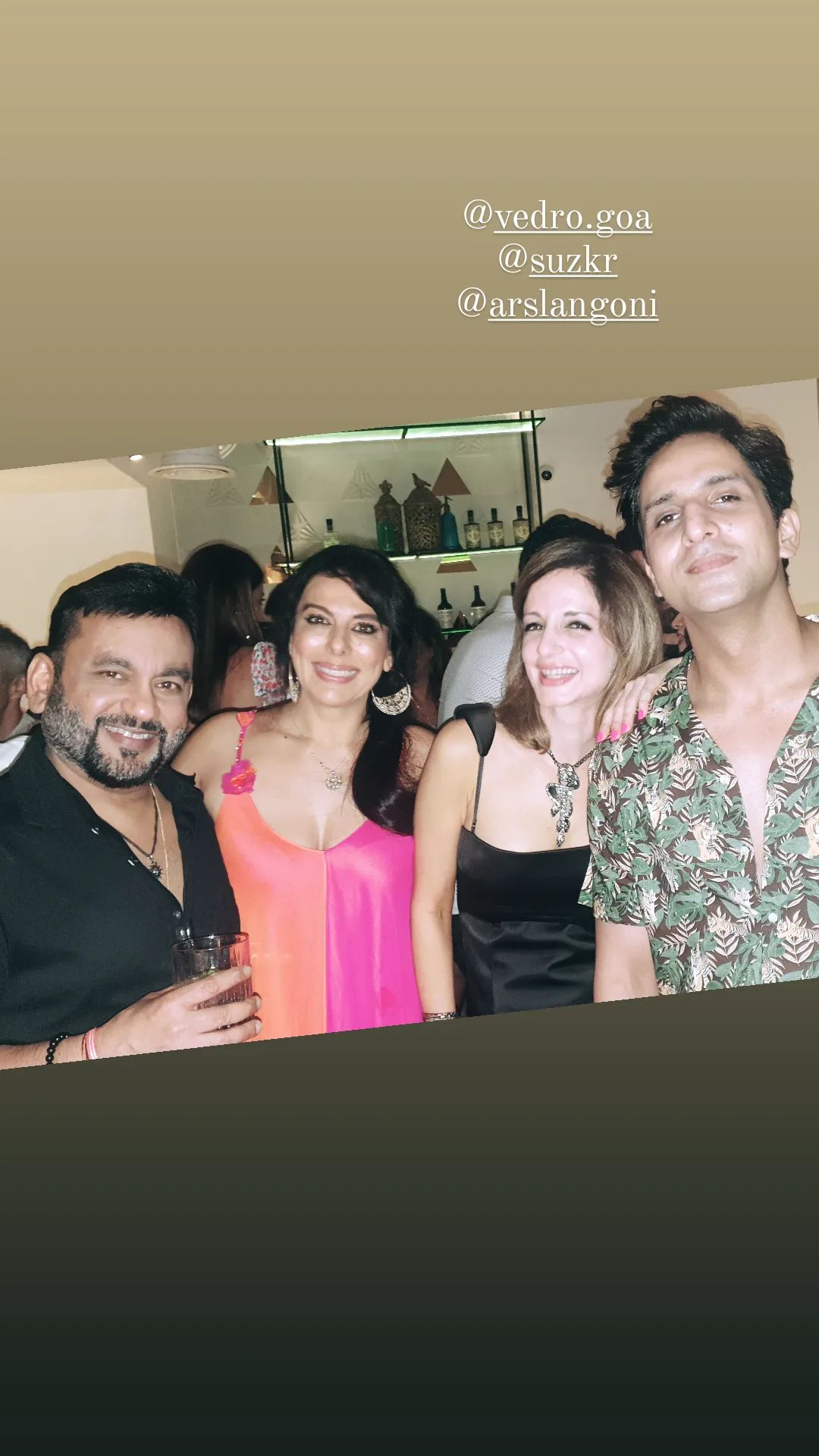 pooja bedi, sussanne khan, arslan goni,