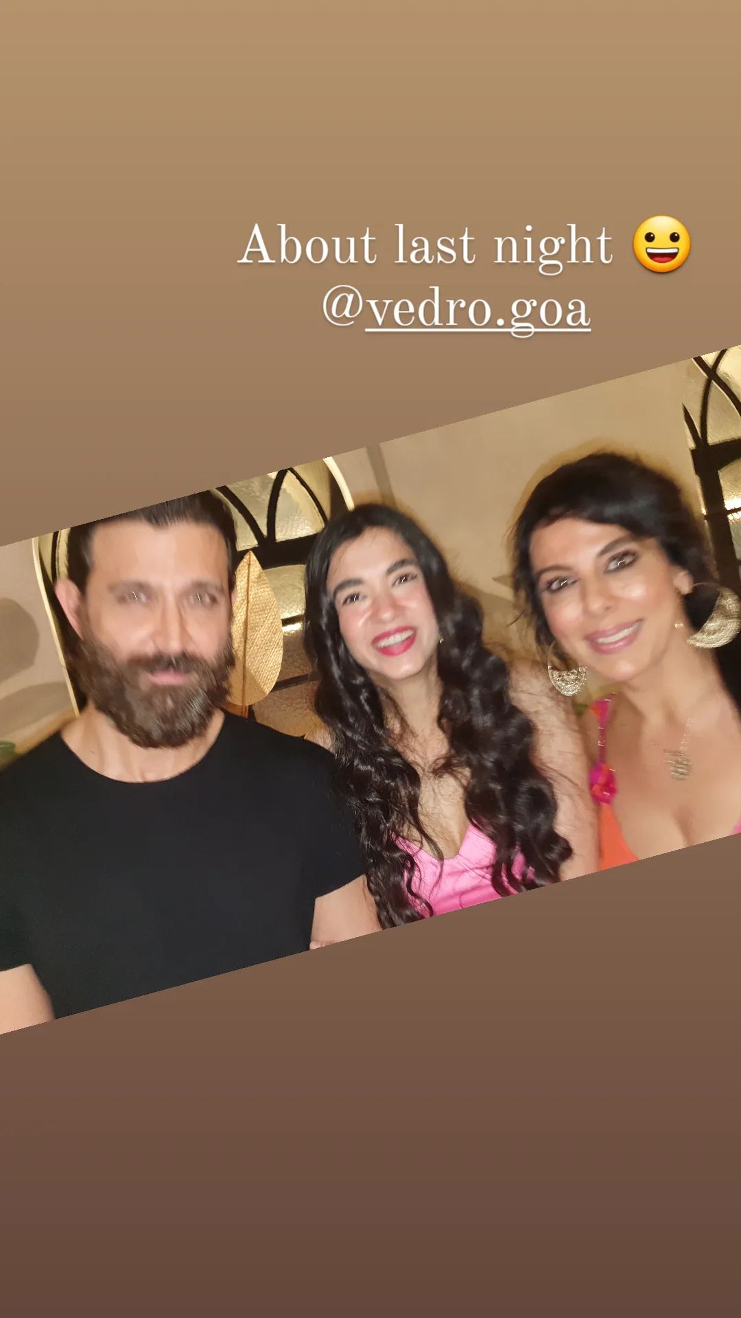 pooja bedi, hrithik roshan, saba azad,
