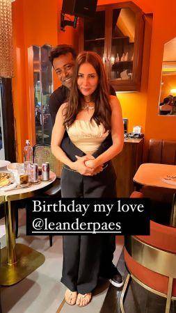 kim sharma, leander paes