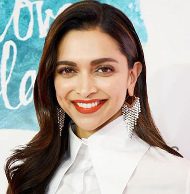 Deepika Padukone gives a hilarious reply to a fan saying ‘love you’ and it’ll leave you in splits