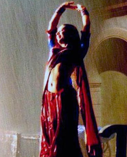 bollywood actresses rain songs, kareena kapoor, bhage re mann,