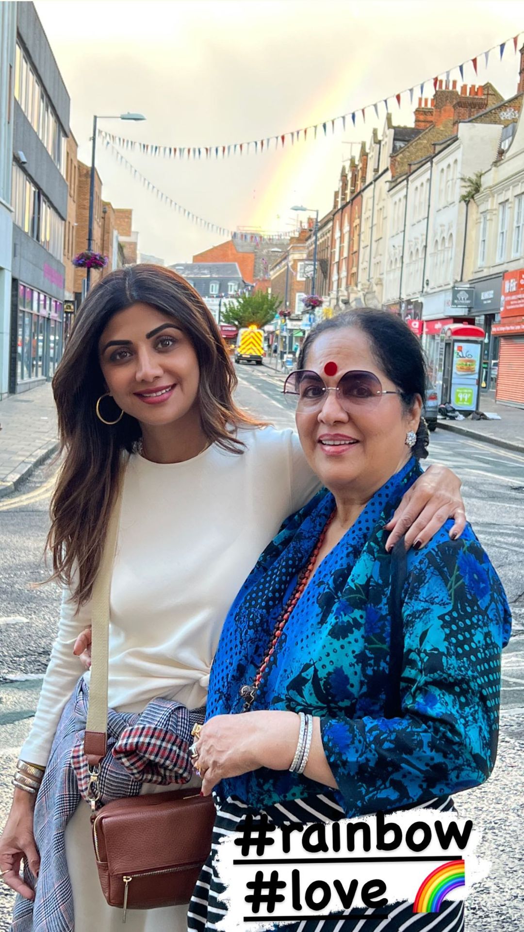 shilpa shetty, shilpa shetty instagram, sunanda shetty photos,