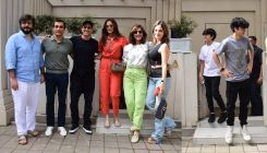 Hrithik Roshan, Sussanne Khan pose for a group photo as they enjoy Sunday lunch with friends-PICS