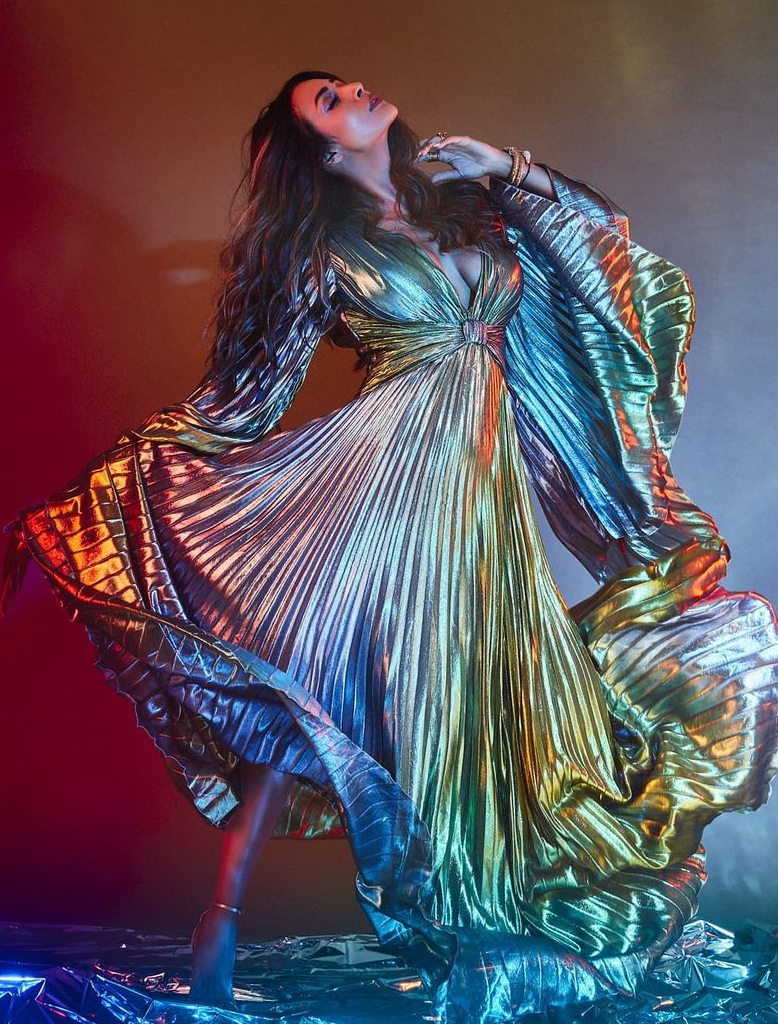 Malaika Arora stuns in a metallic gown