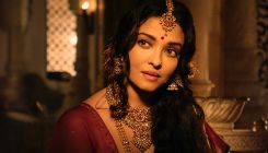 Aishwarya Rai Bachchan as Nandini looks mesmerising in viral BTS pic from Ponniyin Selvan