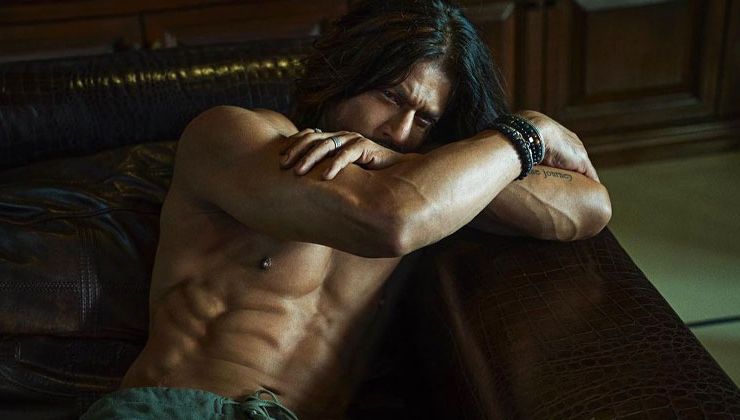 Shah Rukh Khan flaunts his eight pack abs in drool-worthy shirtless photo as he patiently waits for Pathaan