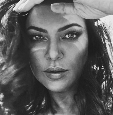 Sushmita Sen says 'everything is possible' as she drops a mesmerising monochrome selfie, fan goes 'Uff'