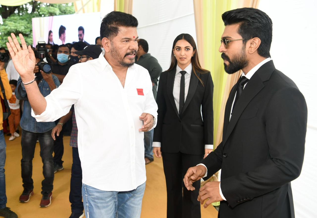 Ram Charan, Kiara Advani, Shankar on RC 15