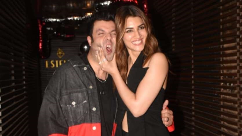 kriti-sanon-at-varun-birthday-bash
