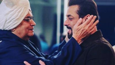 salman khan at subhash ghai birthday party,