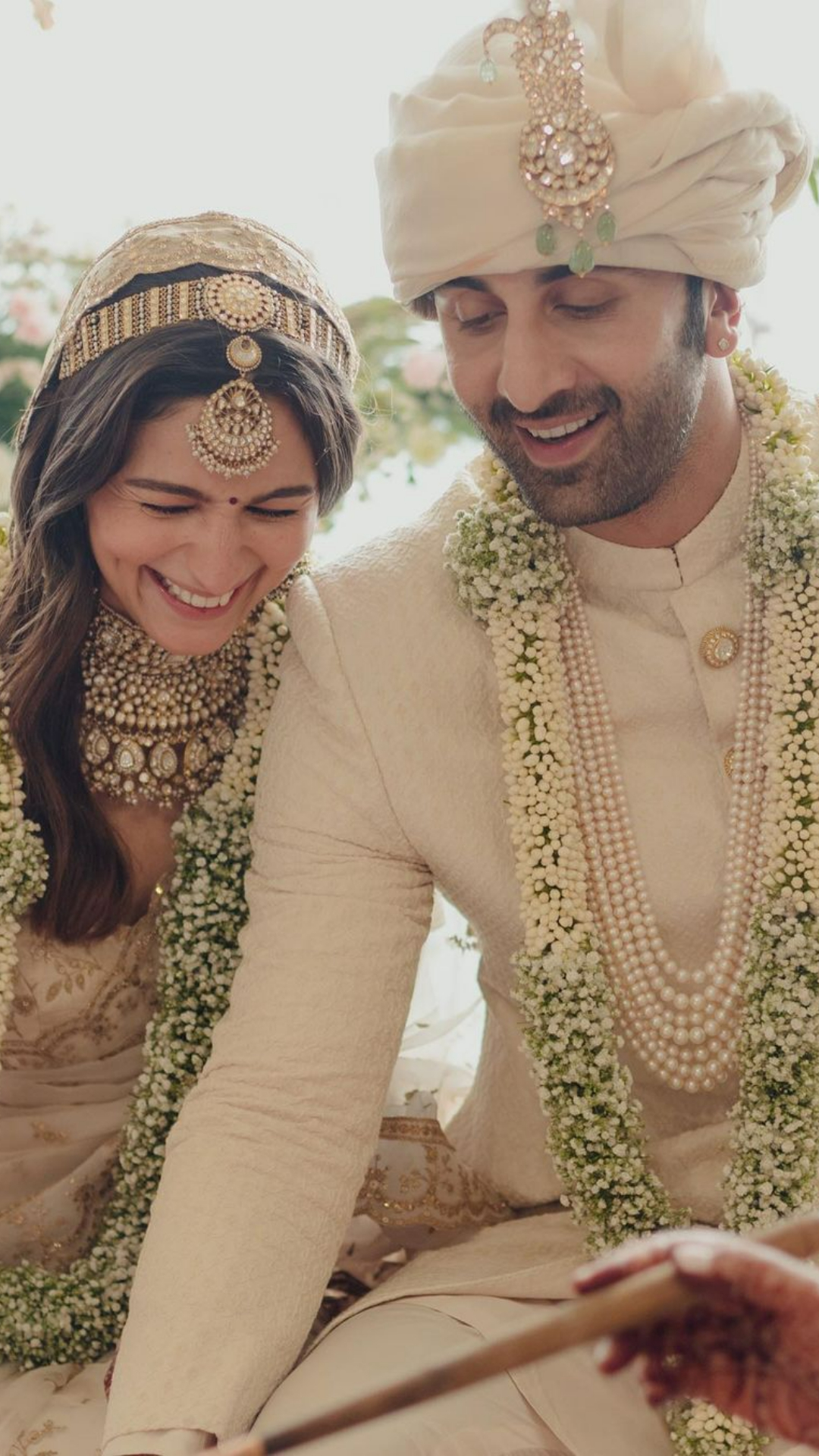 Alia Bhatt and Ranbir Kapoor wedding pic