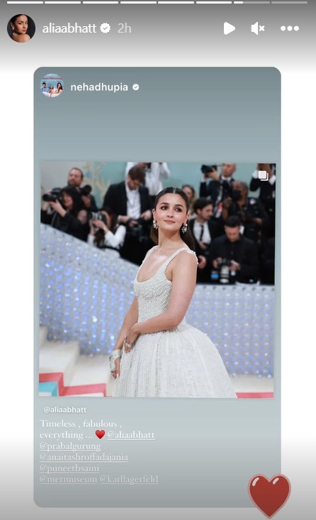 Neha-Dhupia-is-all-heart-for-Alia-Bhatt