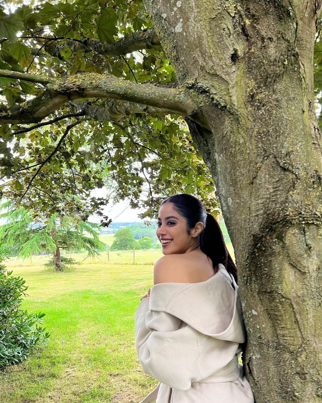 Janhvi-Kapoor-looks-beautiful