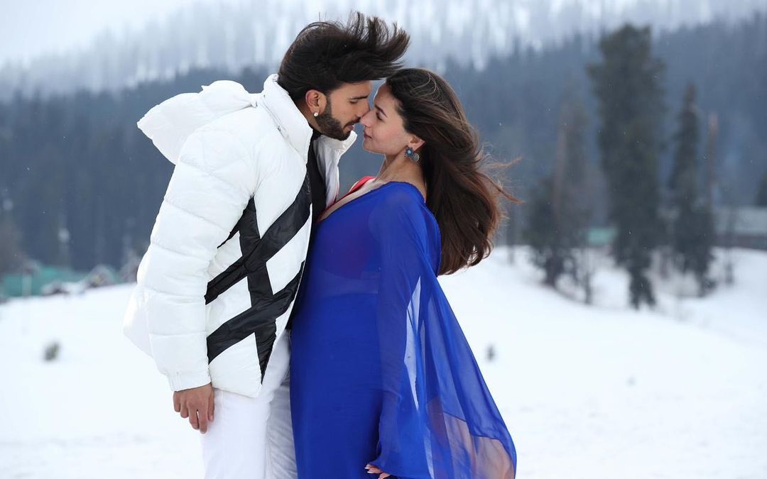 Ranveer-Singh-and-Alia-Bhatt-in-Tum-Kya-Mile-song