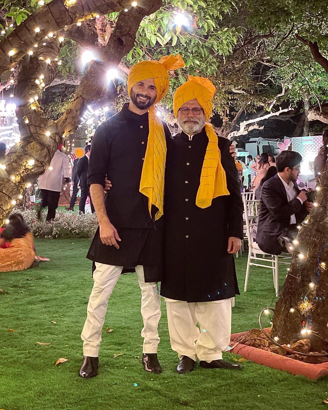 Shahid-Kapoor-with-Pankaj-Kapur
