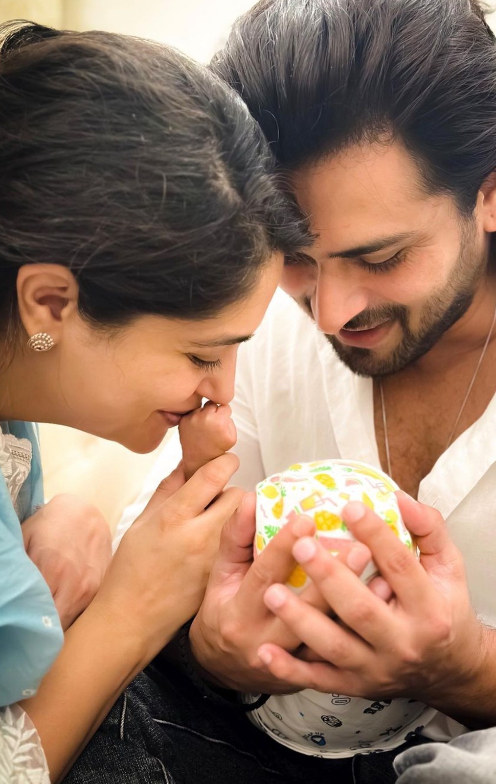 Shoaib and Dipika share a cute pic with Ruhaan