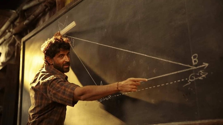 hrithik roshan super 30,