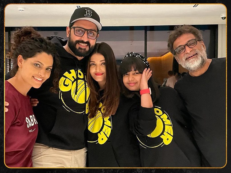 Aishwarya-Rai-Bachchan-and-Aaradhya-with-Abhishek-Bachchan-at-Ghoomer-screening